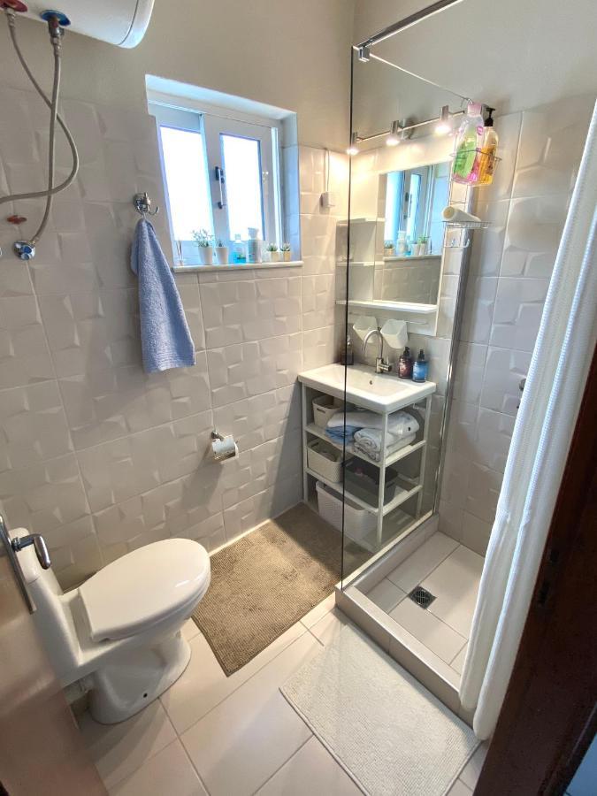Apartment Downtown Kamena Vourla